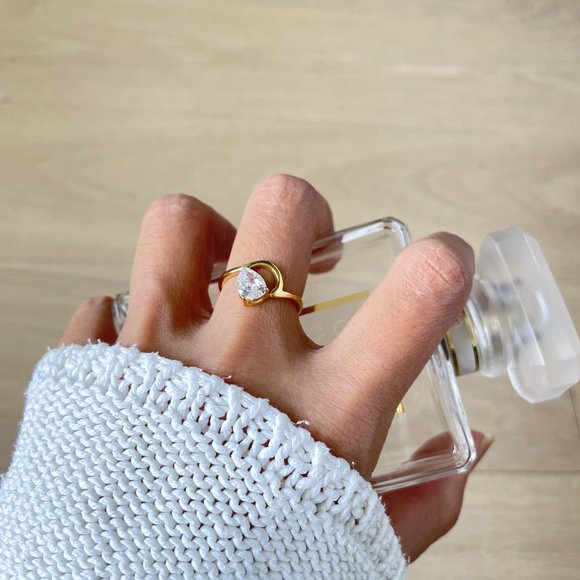 Andrea Pear Cut Clear Crystal Asymmetrical 18K Gold Plated Ring - Picture 2 of 6